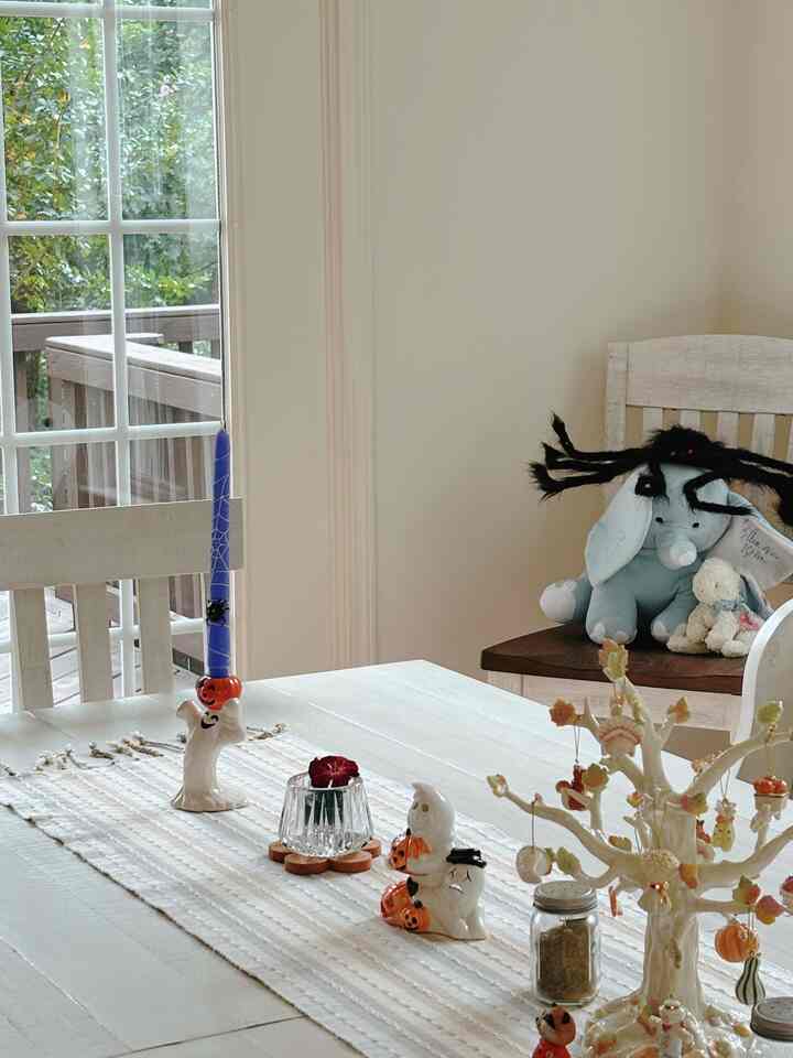 Halloween is coming! 🎃👻



#falldecor #halloween #autumn #halloweendecoration #autumndecoration #cozyhome #kids #halloweendecor #falldecor #autumndecor #halloweenvibes #spookyseason #fallfun #homefortheholidays #fallvibes #simplefall #fallinspiration