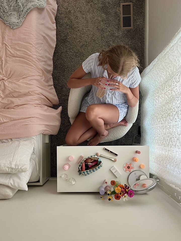 short form carousel card thumbnail