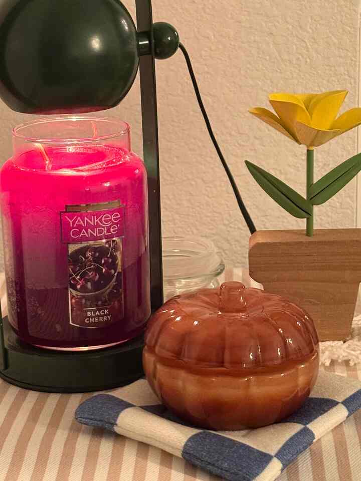 My another dayroutine before bed 💞

#homeaccents #budgetfriendly #dayroutine #mystylemyhouse #yankeecandle