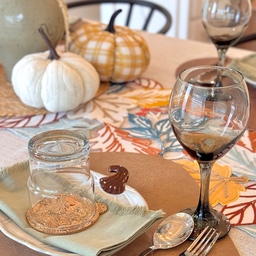 Fall refresh on a budget 🍁
I gave my table a cozy new look using some Dollar Tree finds! 
✨Swipe for the After → Before!
#budgetfriendly #beforeandafter #homedecoronabudget #affordabledesign #falltabledecor #falldecor #tablescape #cozyhome #homedecorideas #seasonaldecor #dollartreefinds #diyhomedecor #tablemakeover #homeinspo #autumndecor