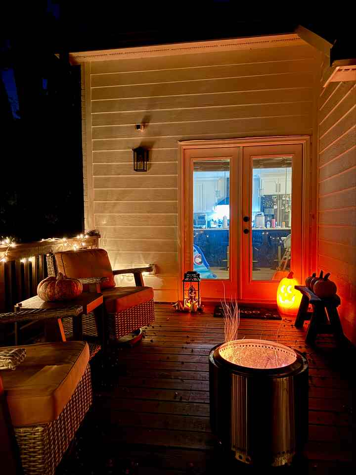 Spooky nights on the patio 🌙✨ 

Halloween lights glowing + fire crackling = my fave fall vibe 🎃👻🍂

#halloweendecor #halloweenvibes #spookyseason #fallfun #homefortheholidays #halloween #halloweendecor #halloweendecoration #fall #falldecor #falldecoration #autumn #patio #deck #cozy #cozyhome #cozyinterior #interior #homedecor #spooky #spookyseason