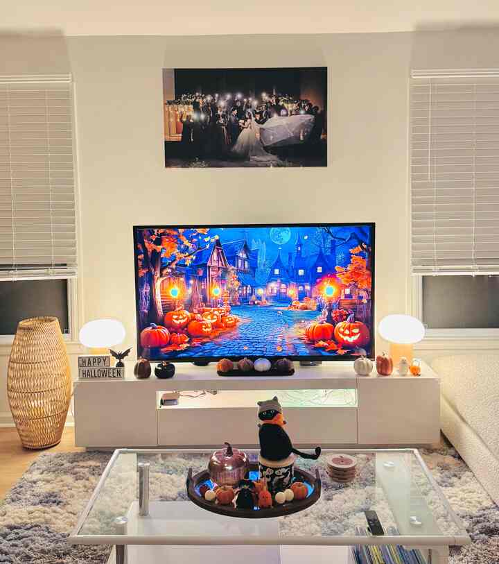 Cozy, spooky, and a little bit magical 🕯️🎃

The living room feels extra warm and festive with all the pumpkins and Halloween decor this year! Can’t get enough of these fall vibes 👻✨

#halloweendecor #halloweenvibes #spookyseason #fallfun #homefortheholidays #halloween #halloweendecor #halloweendecoration #fall #falldecor #falldecoration #autumn #livingroom #livingroomdecoration #livingroominterior #spooky #spookyseason #cozy #cozyhome #cozyinterior #interior #homedecor 