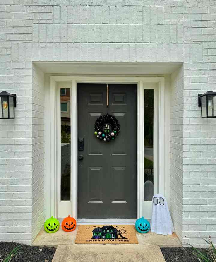 Front door’s officially Halloween-ready! 👻

The wreath and doormat are the perfect mix of cute and spooky — exactly what I was going for! 🧡

Stay tuned for the nighttime glow-up with all the lights on 👀✨

#halloweendecor #halloweenvibes #spookyseason #fallfun #homefortheholidays #halloween #halloweendecor #halloweendecoration #fall #falldecor #falldecoration #spooky #spookyseason #autumn #cozy #cozyhome #cozyinterior #interior #homedecor 