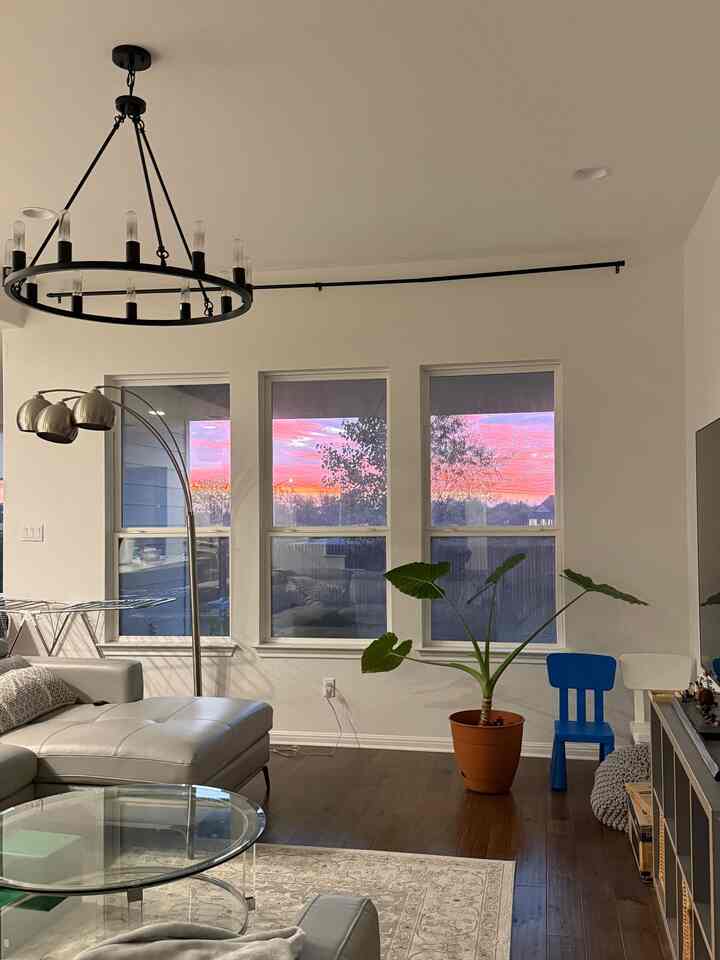 Colorful Sky ♥️🩷🩵

#pretty #sunrise #livingroomdecor #between #minimal #maximal 