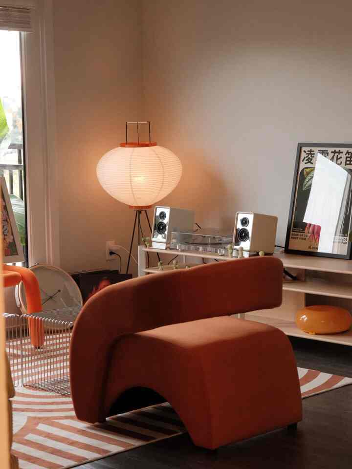 New living room :)

Tried to emulate the vibes from my old apartment, while refreshing the space a bit!

Of course, I had to bring my cozy accent chair with me!

This chair is so comfy and bouncy :) highly recommend for a soft and aesthetic accent chair

#honestreview #chair #accentchair #warmtones