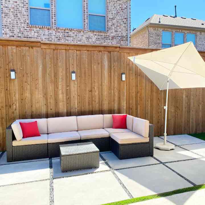 Weather is starting to cool off where I live. Now it finally feels like fall🍁🍂

.
.
#fall #bye #summer #outdoor #patio #turf #concrete #nice #weather #family #weekend #cozy #home