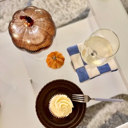 Picked up these gorgeous deep brown appetizer/dessert plates from Target! 🍂
They’re just perfect for fall — cozy nights in with dessert and a glass of wine never looked better ✨
#budgetfriendly #falldecor #fallvibes #autumndecor #simplefall #fallinspirstion #plates #dessertplates #appetizerplates #cozy #cozyvibes #cozyhome #homedecor #interior 
