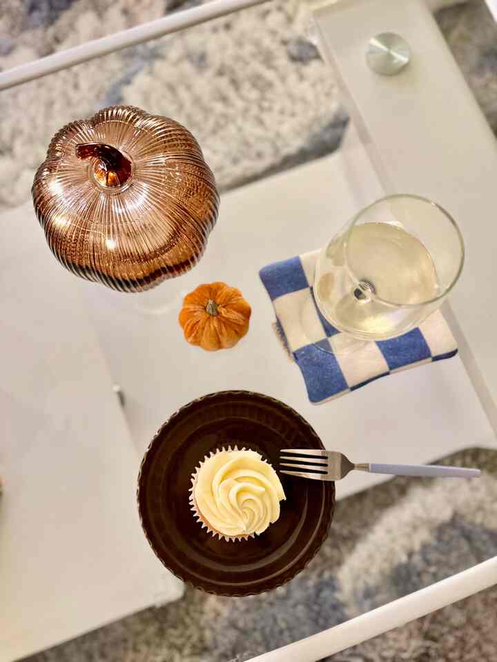 Picked up these gorgeous deep brown appetizer/dessert plates from Target! 🍂

They’re just perfect for fall — cozy nights in with dessert and a glass of wine never looked better ✨

#budgetfriendly #falldecor #fallvibes #autumndecor #simplefall #fallinspirstion #plates #dessertplates #appetizerplates #cozy #cozyvibes #cozyhome #homedecor #interior 

