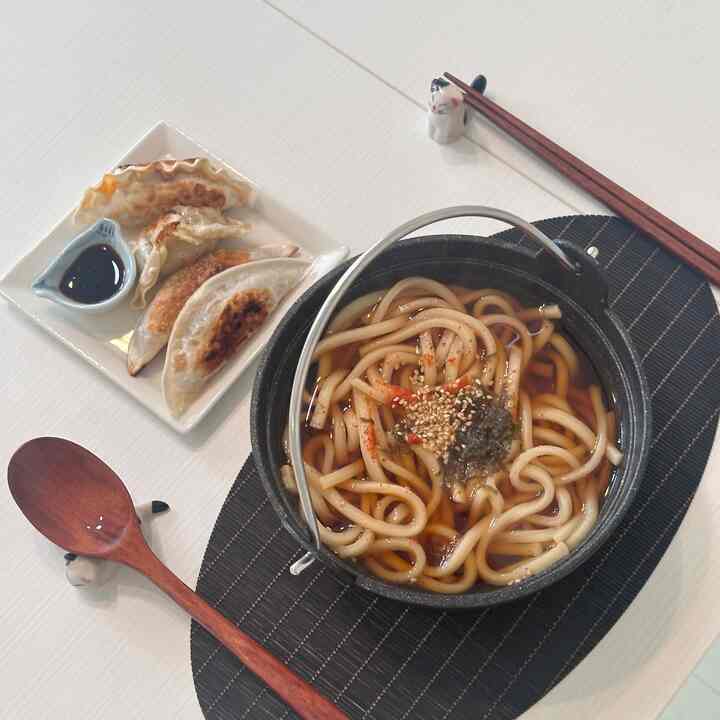 On chilly autumn days, there’s nothing more comforting than a warm bowl of Japanese udon and a plate of crispy gyoza in all kinds of flavors — a perfect match 🍂🍜🥟✨

#AutumnComfort #WarmUdon #GyozaLover #CozyVibes #FoodTime #HappyBites #FallDays #ComfortFood #YummyMoments #OhouseStyle #fallvibes #autumndecor #simplefall #fallinspiration