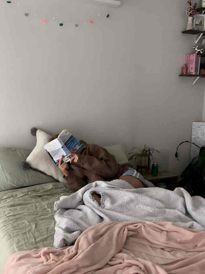 i love changing out my duvet cover to make my room feel brand new every week 

#bedroom #duvetcover #bedding #linenbedding #sheets #bedroomdecor