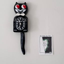 This little cat clock feels just right for Halloween 🎃
Wishing you all a cozy and happy Halloween night! 🕯️✨
#halloweenvibes #spookyseason #fallfun #homefortheholidays #moma
#OhouseVibes #HalloweenMood #CozyHome