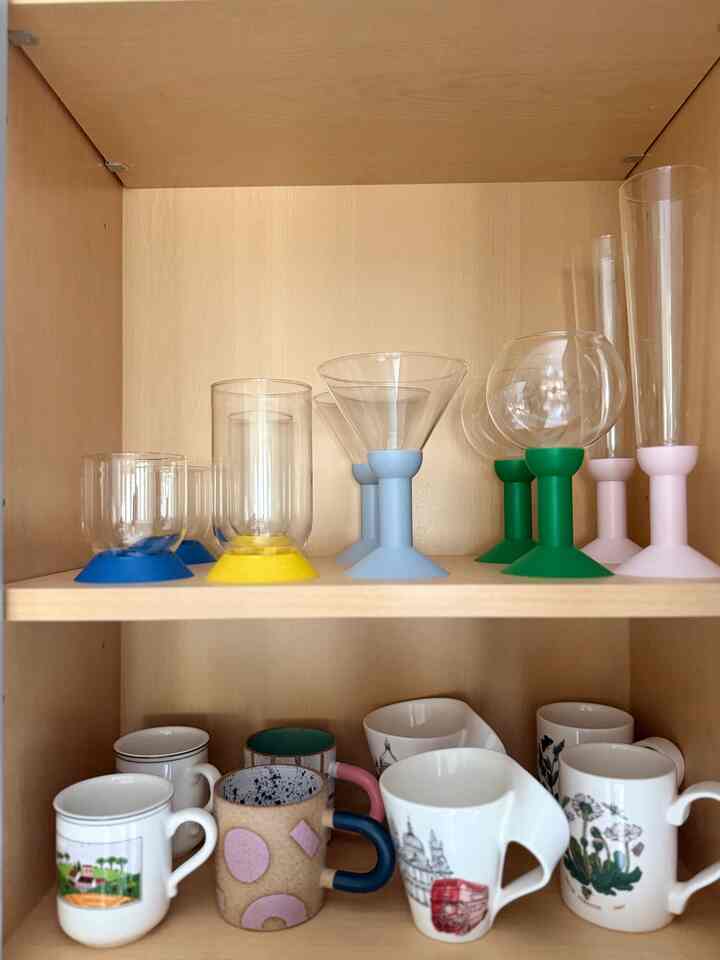 A cup for every mood 💙💛🩵💚💗



#kitchen #cupboard #cup #bodum