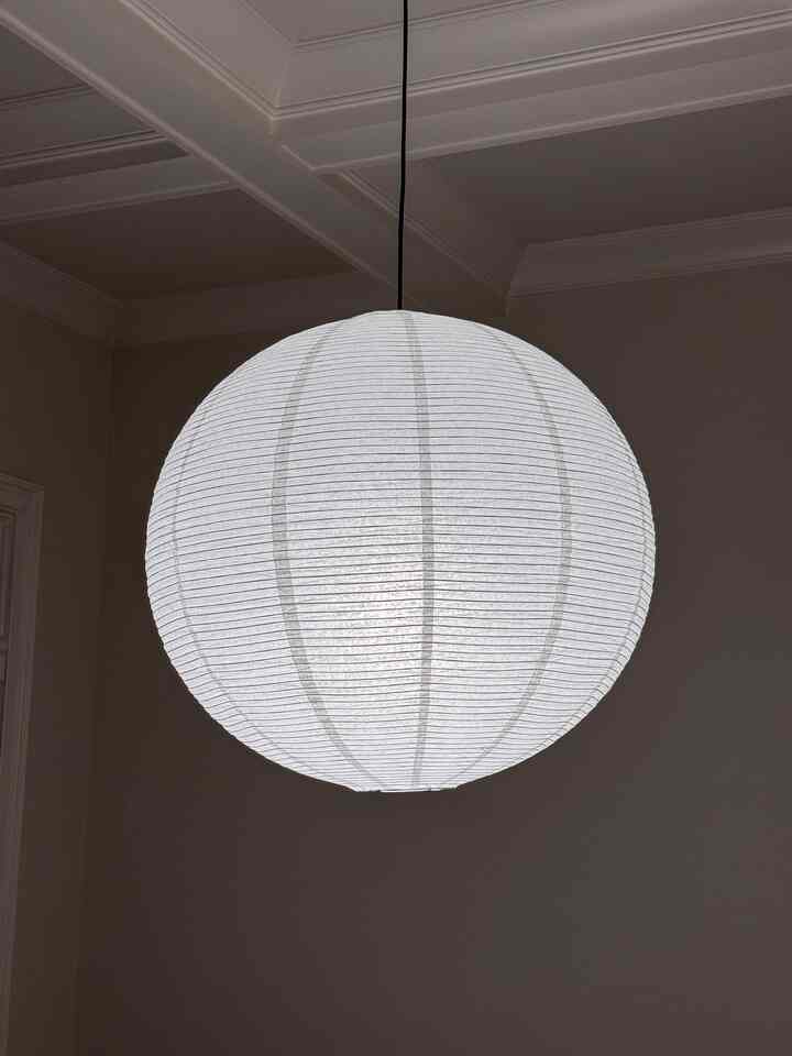 Aku terobsesi dengan pencahayaan ambient💡✨
.
.
. 
#ambientlighting #moodlight #lamp #portablelamp #ceilinglamp #pendantlamp #moody #nightview #floorlamp #paperlamp