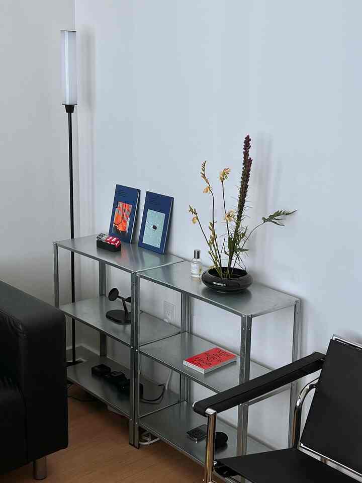 My favorite things
#studiointerior #studiodecoration #studio #ikea #ikeashelf 