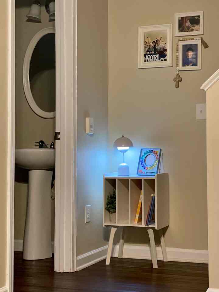 My son lost his first tooth, and the tooth fairy visited. In every minimal corner of our home, traces of my child are softly woven in 🦷🧚

#MinimalHome #HomeAesthetic #MinimalLiving #CalmHome #HomeDiary #InteriorInspo #FirstTooth #minimalinterior 