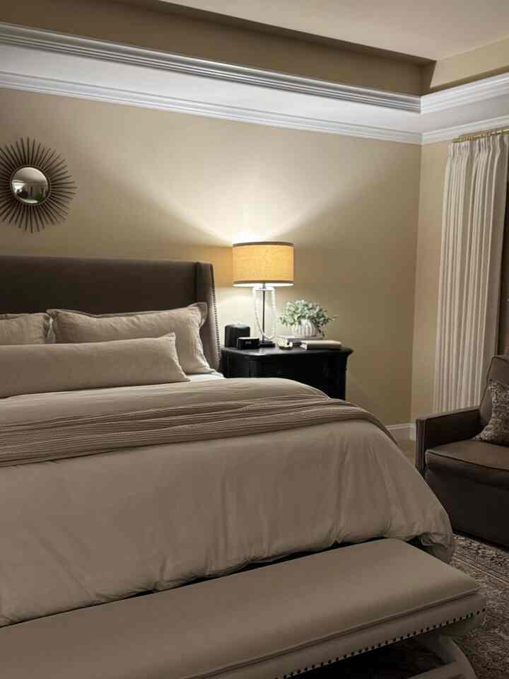 A peaceful retreat at the end of a hectic day is priceless.
#Bedroom #Retreat #TimelessDesign #Sanctuary #Home ￼