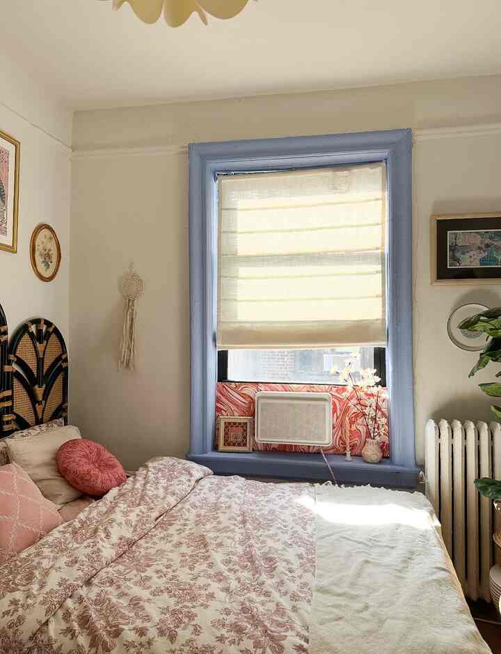 Soft patterns, bold, color, and a lot of personality gives my bedroom a feminine and fun vibe always 🌸 💐 
#colorful #maximalist #maximalism #bedroom #colorfulbedroom #pattern #color 