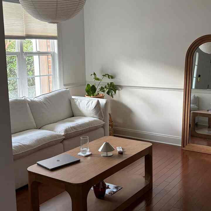 Think i need some more green plants here? 🌱

#minimal #woodandwhite #minimalinterior 
