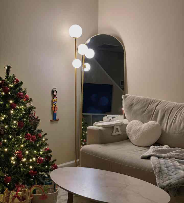The quiet of late November, accompanied by the gentle light of a Christmas tree 🎄

#NovemberNights #QuietEvening #ChristmasVibes #CozyMoments #WinterNights #ChristmasTree #HolidayMood #LateNovember #PeacefulNight #FestiveSeason #CozyVibes #TwinklingLights #ChristmasSpirit #WinterCozy #SereneMoments
