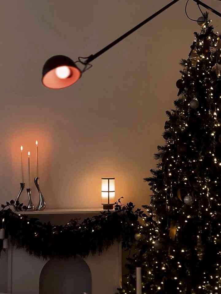 Cozy corner 🕯️

#Ohouseglow #glowseason #cozycorners #homeinspiration
#canldeholder #lamp #lighting #garland #christmastree #christmasdecor #livingroom #livingroomdecor #moody #aesthetics #homevibes 