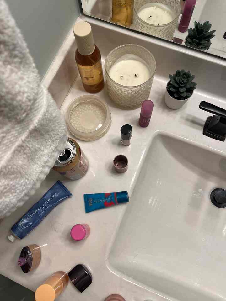 a home that looks lived in>>>

#bathroom #vanity #bathroomvanity #towels #bathroomtowels 