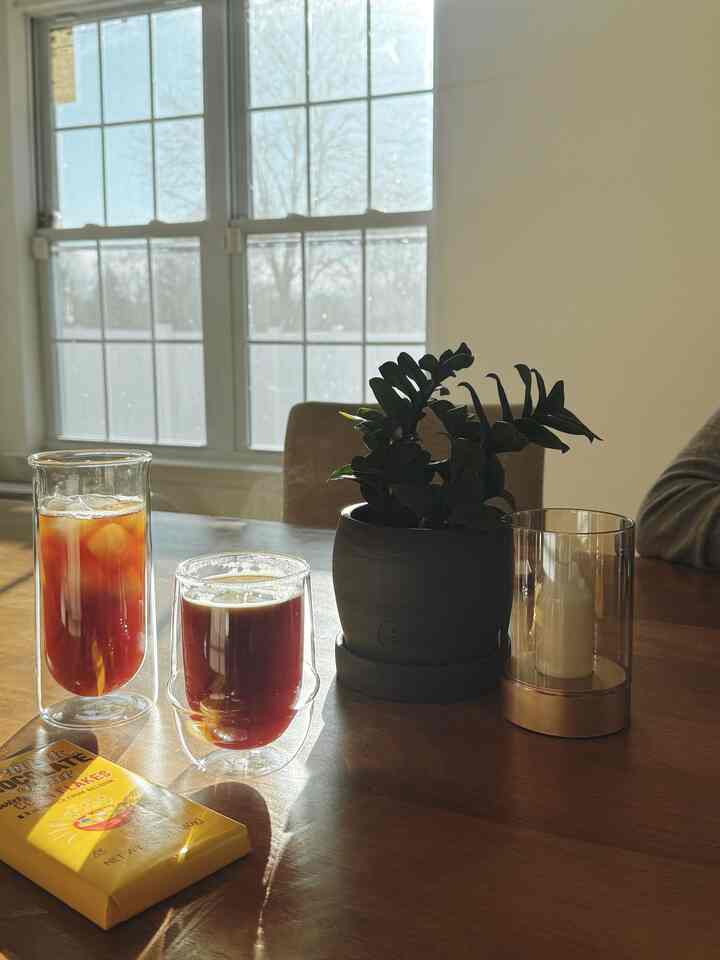 Love my two new coffee glasses🤎

#kinto #flur #coffeecup #coffeeglasses #coffeetime #homecafe