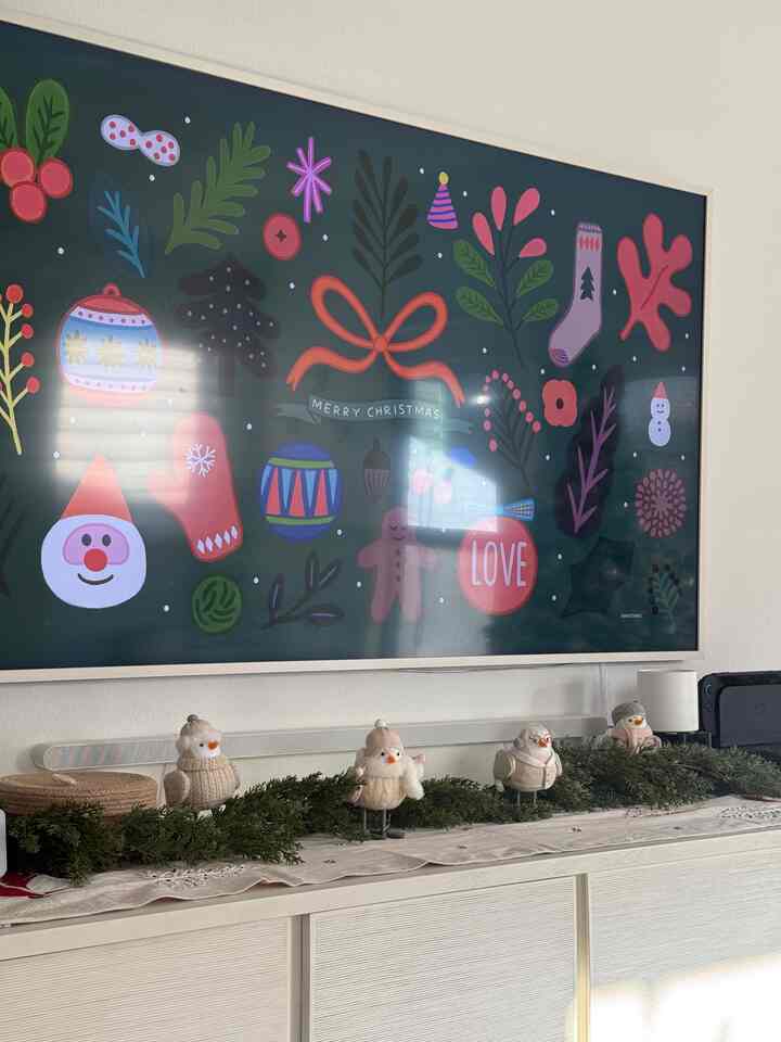 Teman-teman kecil datang berkunjung🕊️

#ruangtamu #target #seasonalitems #birds #frametv #ohousegather #cozyhome #ohouseglow #home #sweethome

