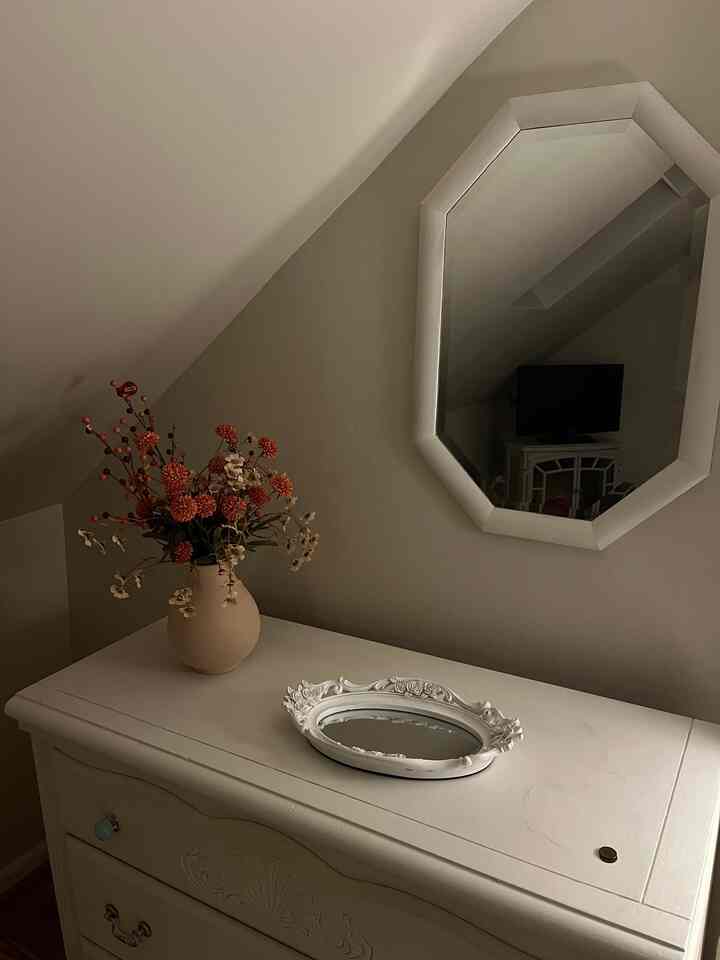 my cozy little corner #bedroom #decor #flower #vase #clayvase #bedroommirror