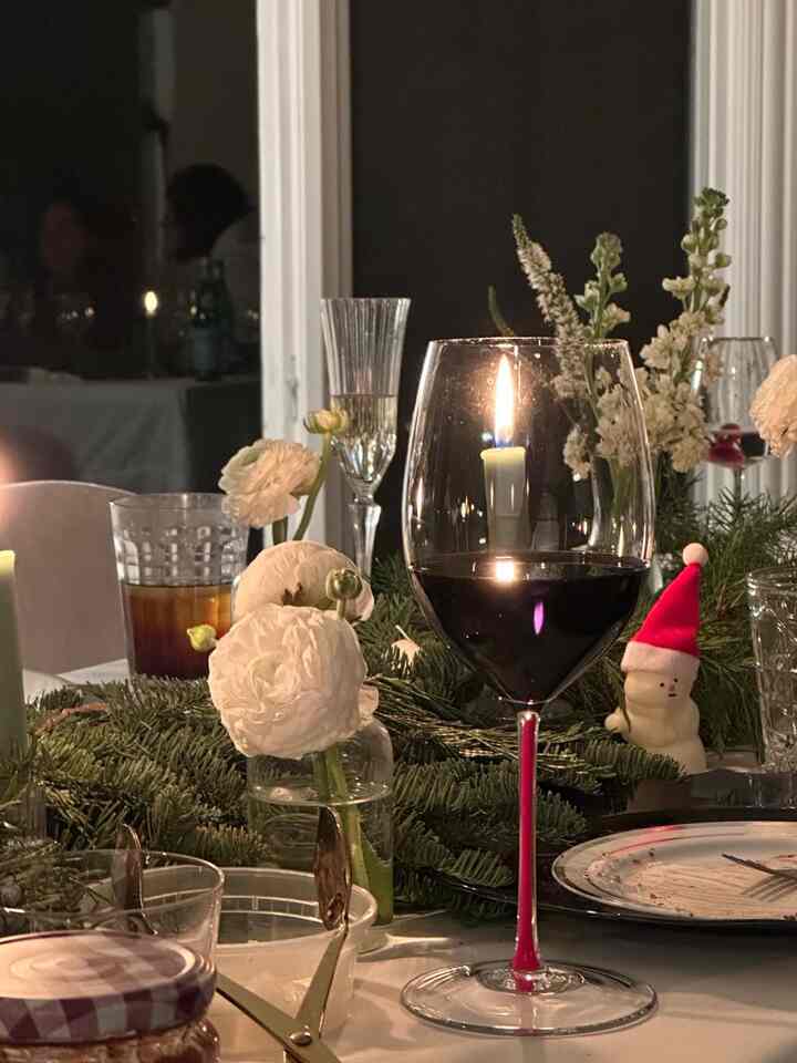 Lovely dinner for Christmas with red items
♥️🎄

#OhouseTree #OhouseGather #OhouseGlow #CozyHome #holidayhosting #gatherandglow #friendsgiving #thanksgivingdecor #cozyhome #christmas