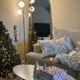 The season of loving the sofa 🤍
#OhouseGather #gatherandglow #cozyhome #cozychristmas #christmasathome #slowchristmas #homesweethome #holidayvibes #DecemberVibes #cozycorners #HomeDecor #InteriorDesign #CozyHome #OhouseCozy #OhouseGlow #OhouseStyling
