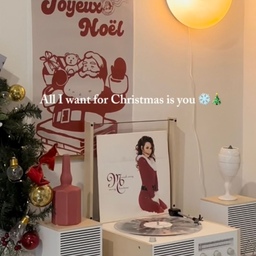 Soft lights, favorite carols, and Christmas in the air * ੈ✩‧₊˚* ੈ✩‧₊* ੈ✩‧₊˚* ੈ✩‧₊
Wishing you a warm and cozy Christmas filled with little joys 🎄✨
#christmasmood #cozychristmas #holidayvibes
#warmandcozy #homesweethome
#christmasdecor #wintermood #slowdays 
#OhouseTree #OhouseGather #OhouseGlow #CozyHome #moodlighting  #cozycorners #glowseason #homeinspiratio #homegratitude #cozyvibes 