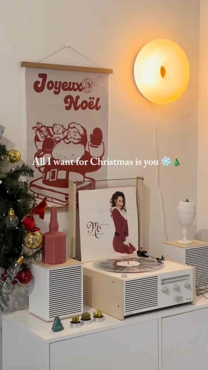 Soft lights, favorite carols, and Christmas in the air * ੈ✩‧₊˚* ੈ✩‧₊* ੈ✩‧₊˚* ੈ✩‧₊
Wishing you a warm and cozy Christmas filled with little joys 🎄✨







#christmasmood #cozychristmas #holidayvibes
#warmandcozy #homesweethome
#christmasdecor #wintermood #slowdays 
#OhouseTree #OhouseGather #OhouseGlow #CozyHome #moodlighting  #cozycorners #glowseason #homeinspiratio #homegratitude #cozyvibes 