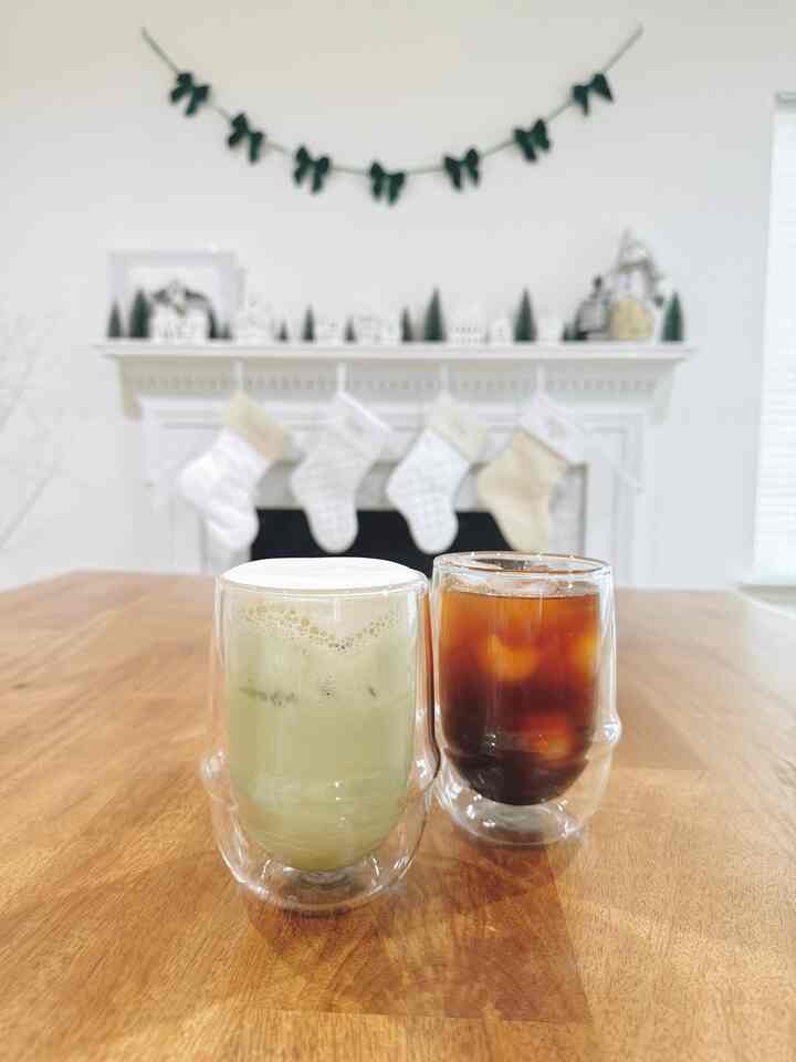 I love this Kinto coffee glass!
The double wall and the bump give me a great grip and feel comfortable to hold.

#kinto #coffeecup #coffeeglass #coffeetime #homecafe