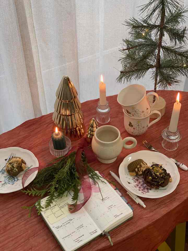 Tagged posts featuring Fall Thanksgiving Table Runner 3