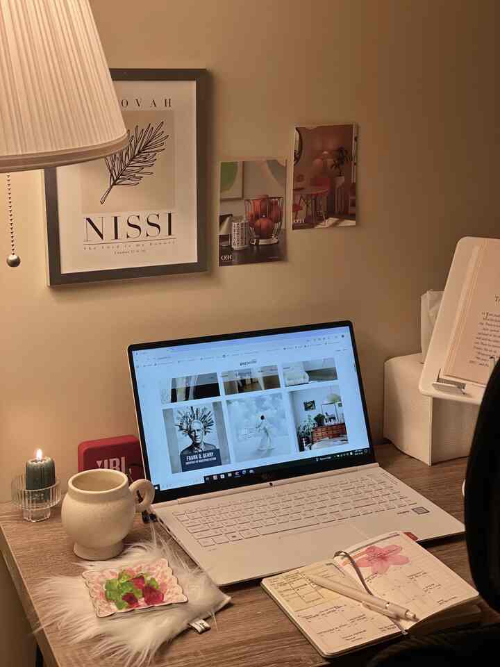 I’m making plans for next year 🤍

#OhouseGather #gatherandglow #holidayvibes #DecemberVibes #CozyMug #OhouseGrateful #OhouseCozy #OhouseGlow #OhouseStyling #OhouseReset #Ohousecleanse #NewYearReset 