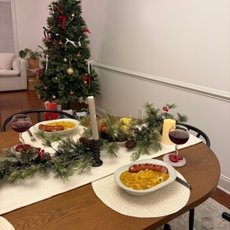 Today’s dinner is.. 🍛
#ohousecozy #holidays #winterdecor #holidaydecor 