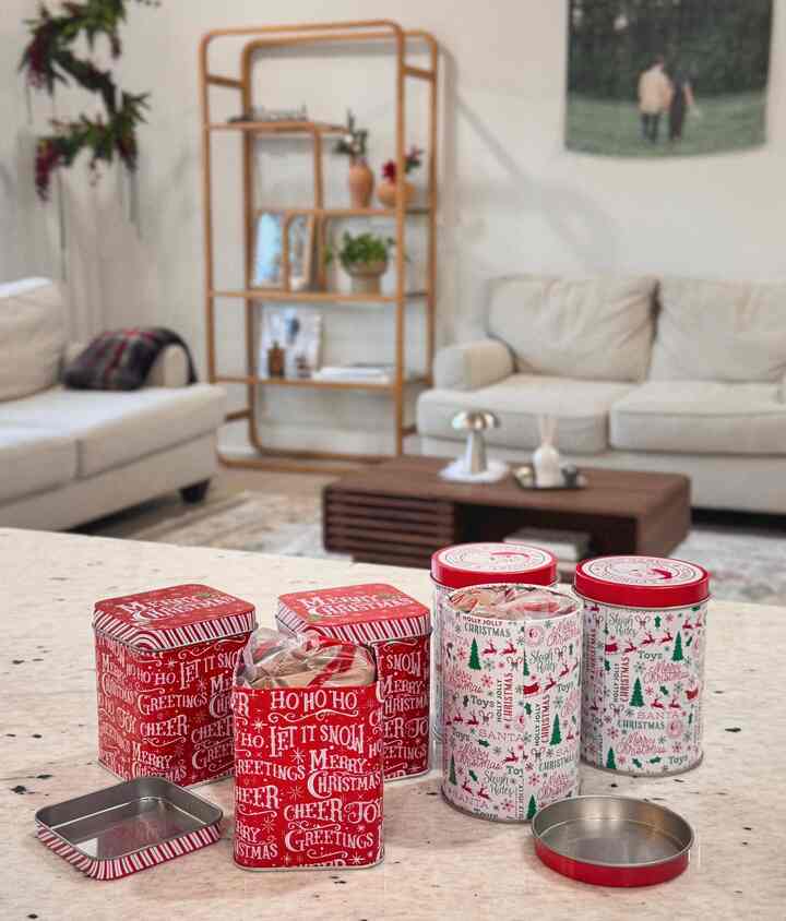 Homemade cocoa for year-end gifts ☕️🎄
Making this was so much fun, just thinking about my friends enjoying it 🤎

#ohouseholidays #ohousecozy #ohouseglow #holidaygifts #handmadegifts #cozygifts #wintertreats #holidayvibes #homemadewithlove #giftfromtheheart #cozywinter #seasonaljoy