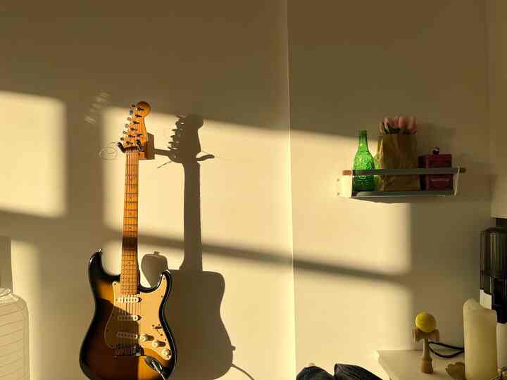 The darkest day is over. I'm feeling the stronger sunshine throught the window.

#walldecor #livingroomdecor #loungelivingroom