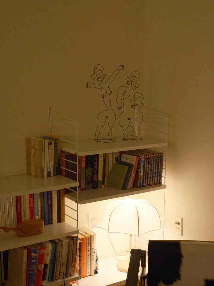 I got rid of a bedside table in favor of this shelf and didn’t know where to put my lamp. These shelves have adjustable height in between so I was able to make a place for it!

#readingnook #readingcorner #OhouseGlow #OhouseReset