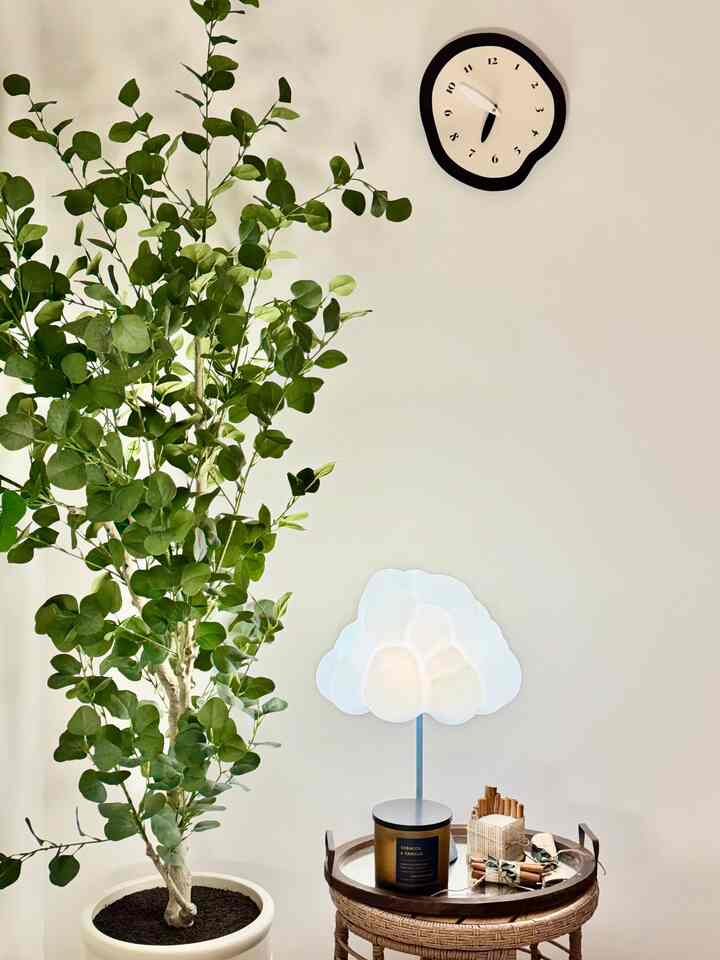 Okay… since I’m on a mission to make this corner extra vibey and cozy, I added this little retro wall clock above — and it honestly turned out even better than I expected ✨

I truly adore Ohouse products. There are so many unique pieces in their shop, and I’m already excited to keep exploring and adding more.

Thank you, Ohouse, for gifting these beautiful items over the past few months 🤍 They’re so well loved and used in our home.

 #OhouseLight #OhouseReset #NewYearReset #OhouseCozy #OhouseStyling #OhouseGlow #cozy #cozyhome #cozyinterior #livingroom #livingroominterior #cozylivingroom #interior #homedecor #lamp #cloudlamp #wallclock #clock #coaster #homededor #interior 