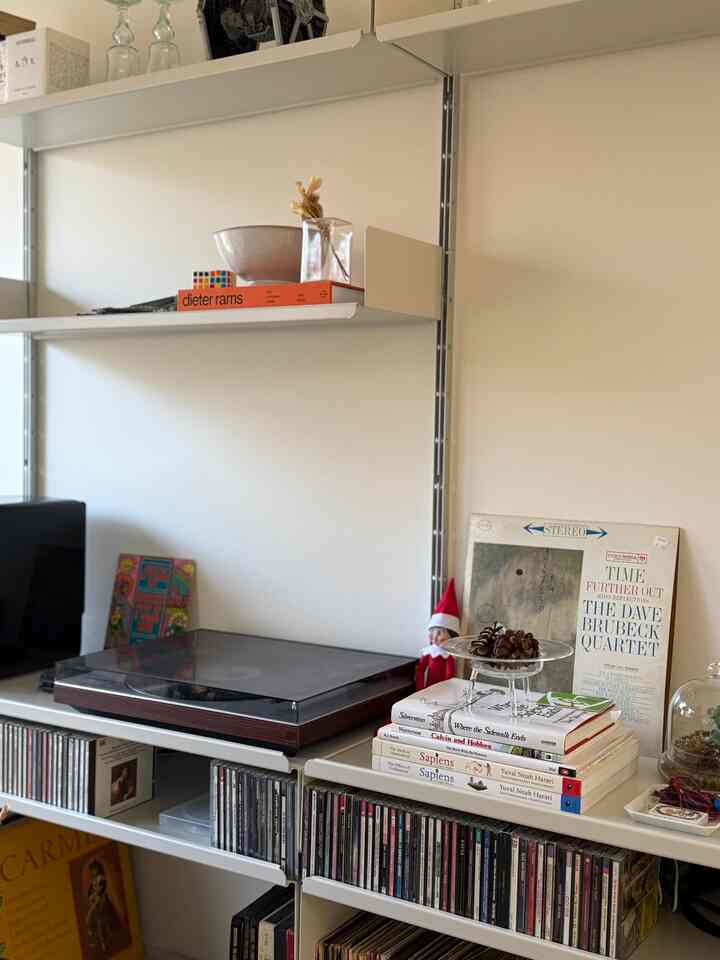 Vitsoe 🤍 #livingroom #vitsoe #wallsyatem