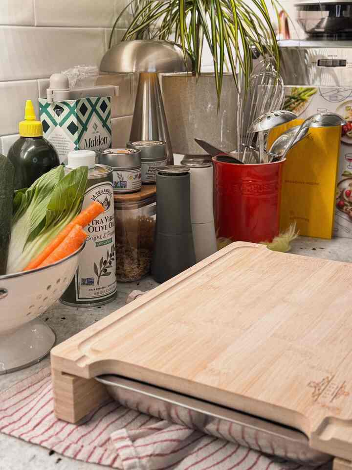 Time to cook! 👩🏻‍🍳🥩🍳🍅🥨

#kitcheninspo #kitchendecor #kitcheninterior #cozykitchen #homekitchen #aesthetickitchen #neutralhome #modernkitchen #simpleliving #homedetails #everydaykitchen #warmhome #interiorinspo