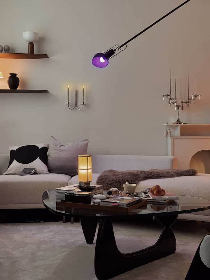 Gentle glow 💡


#OhouseLight #OhouseGlow #Lampstyling #cozytip #livingroom #livingroominterior #livingroomdecor #roominspo #coffeetable  #ikea  #lamp #lighting #lightinginterior #cozy #candle #candleholder #fireplace #rug #vase 