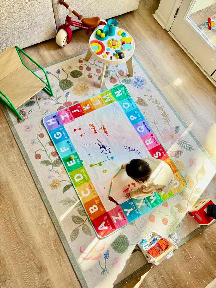 This Gigglespace Doodle Mat might be my best purchase in a while 🥹
Mess-free fun using just water for colorful strokes, and once it dries, she gets to draw all over again. My baby girl loves it, and I love the zero cleanup ✨

#baby #babyitem #babyroom #babyroomdecor #playroom #rug #cozy #cozydecor #cozyhome #cozyinterior
