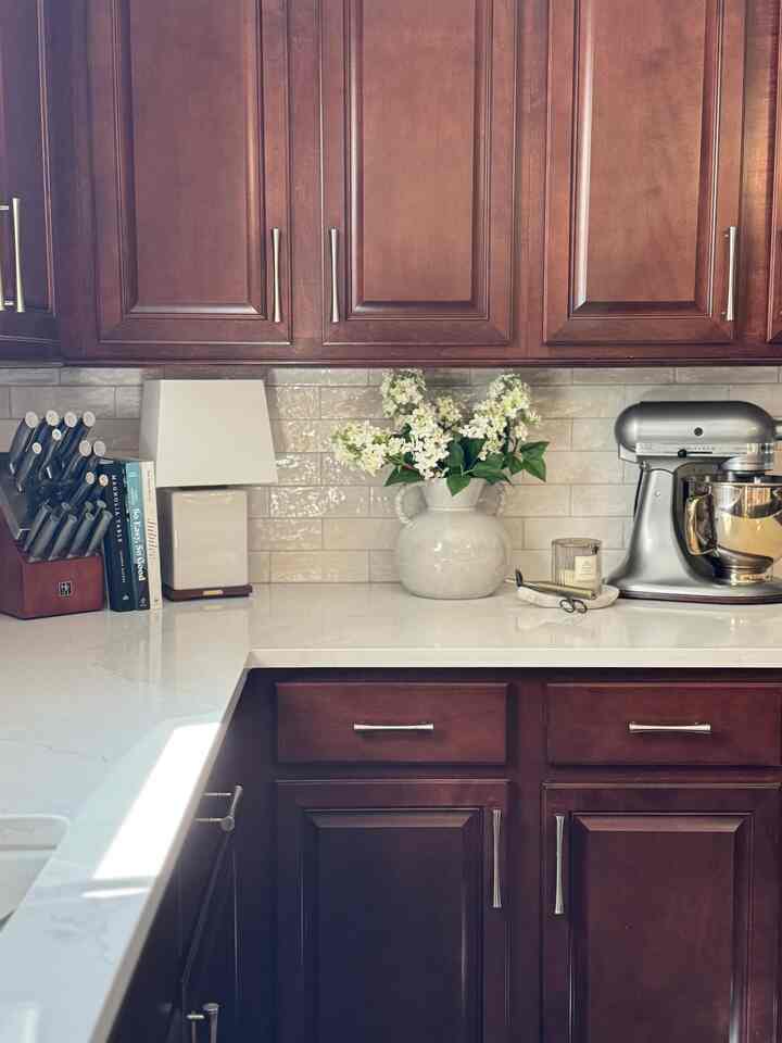 All this cold, dark weather had me in the kitchen baking! #florals #baking #kitchendecor