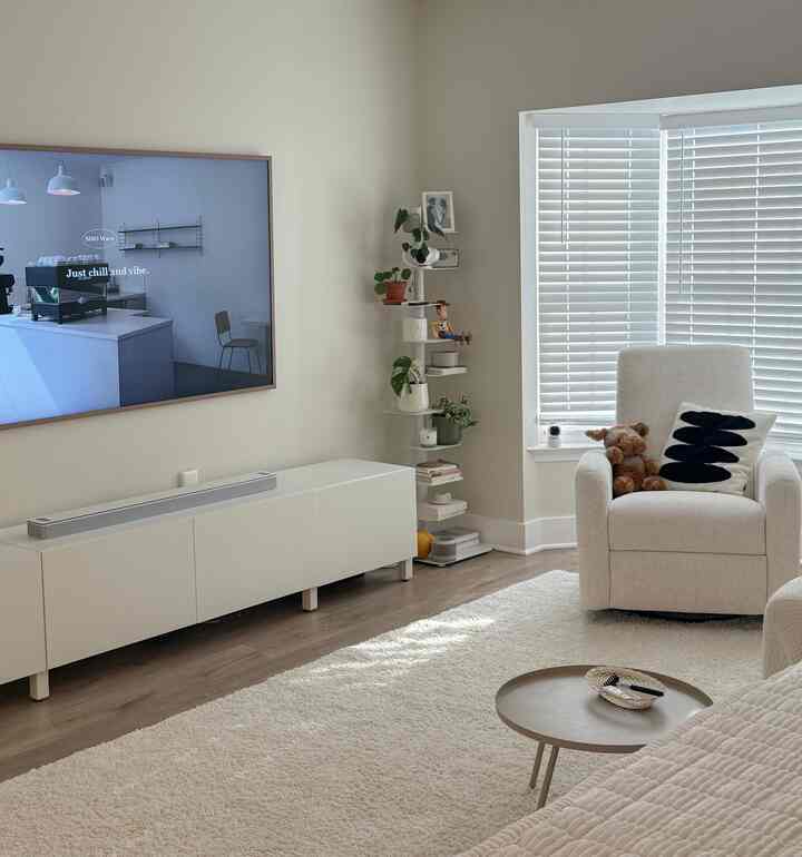 let’s see how my living room will transform after my baby arrives 😂
#livingroom #interior #beigetone