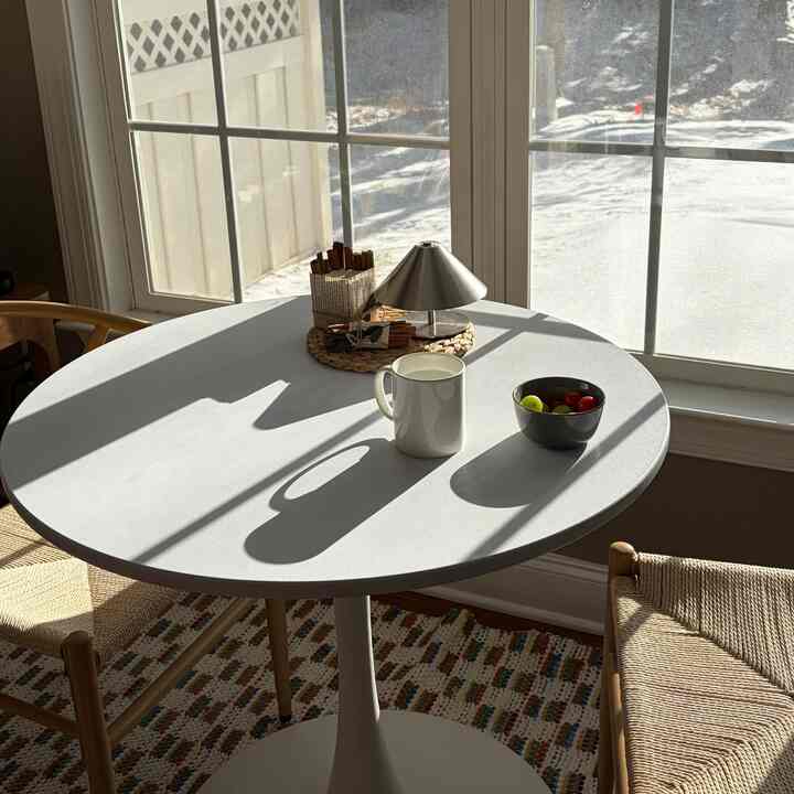 Warm morning sunlight🤍

#cozy #nook #nookinterior #minimal #dining 