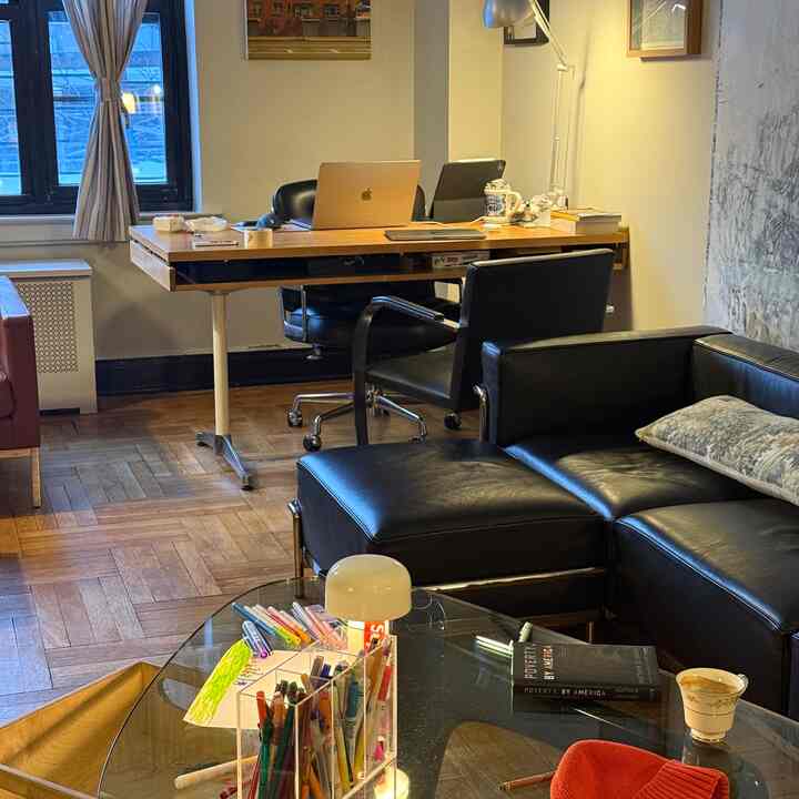 Glow 👑💛 

#livingroom #glow 