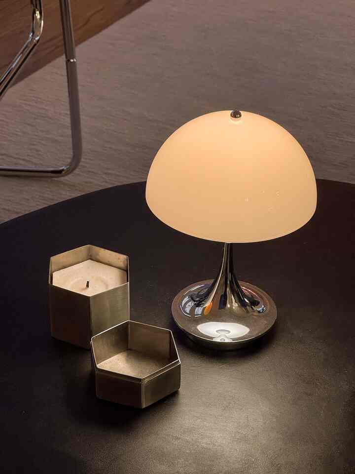 Absolute game changers around my house💡✨
.
.
.
#OhouseLight #OhouseGather #OhouseGlow #OhouseChange #Lamp #sunsetlamp #portablelamp #livingroominspo #paperlamp