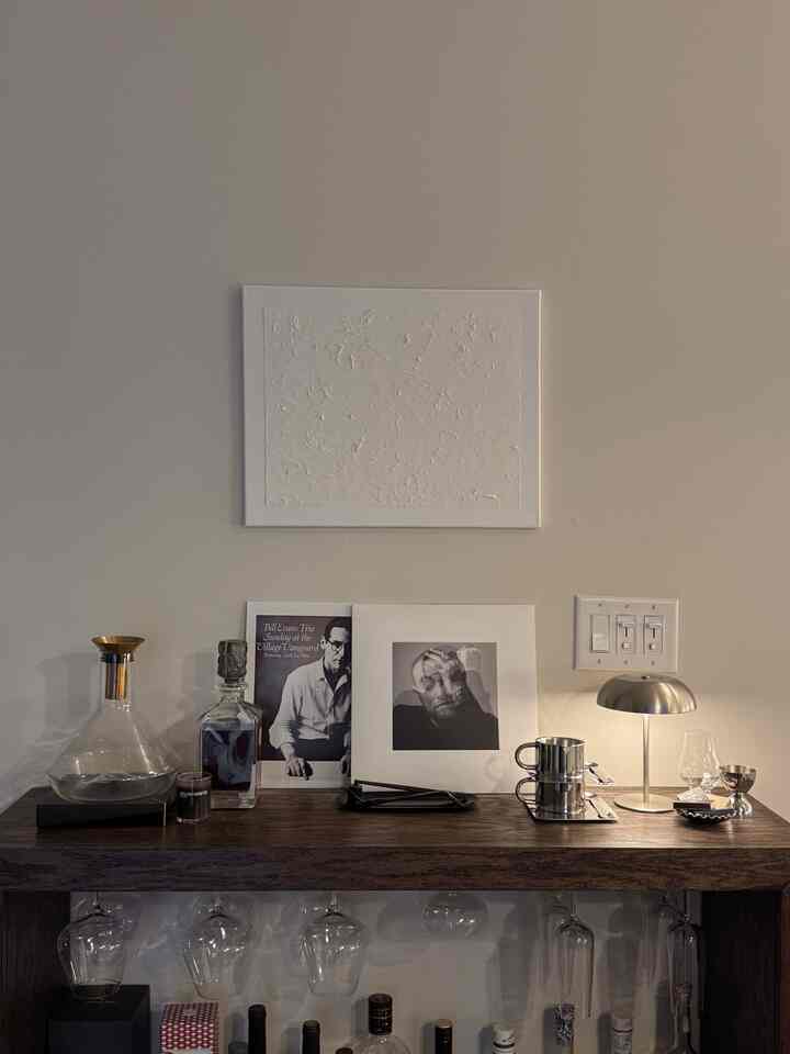 This view & Bill Evans playing in the background🥃✨
.
.
.
#OhouseLight #OhouseGather #OhouseGlow #OhouseChange #portablelamp #chromemug #stainlesssteelcoffeecup #homebarinspo #moody #minimal #baraccessories